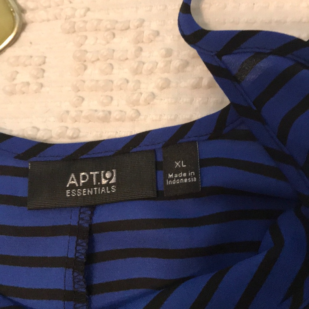 Blouse - Picture 2 of 2